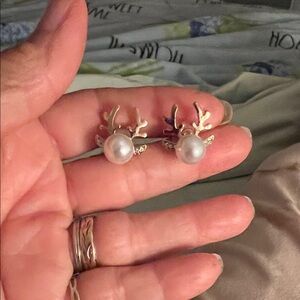 Elegant Gold Reindeer Pearl Earrings stud earrings